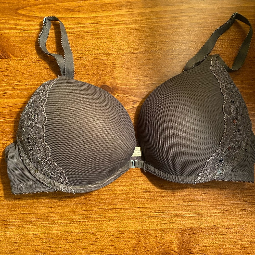 Grey laced push up bra